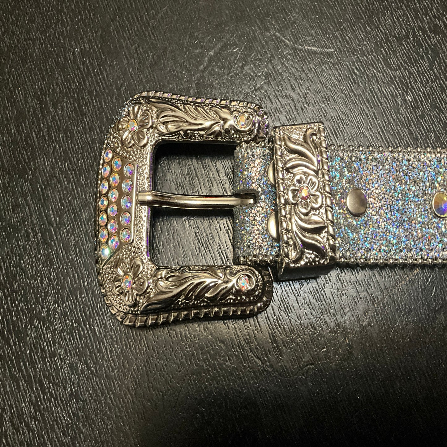 B.B. Simon Trojan Iridescent Silver Swarovski Crystal Scales Belt Size 32 Luxury Designer Belt