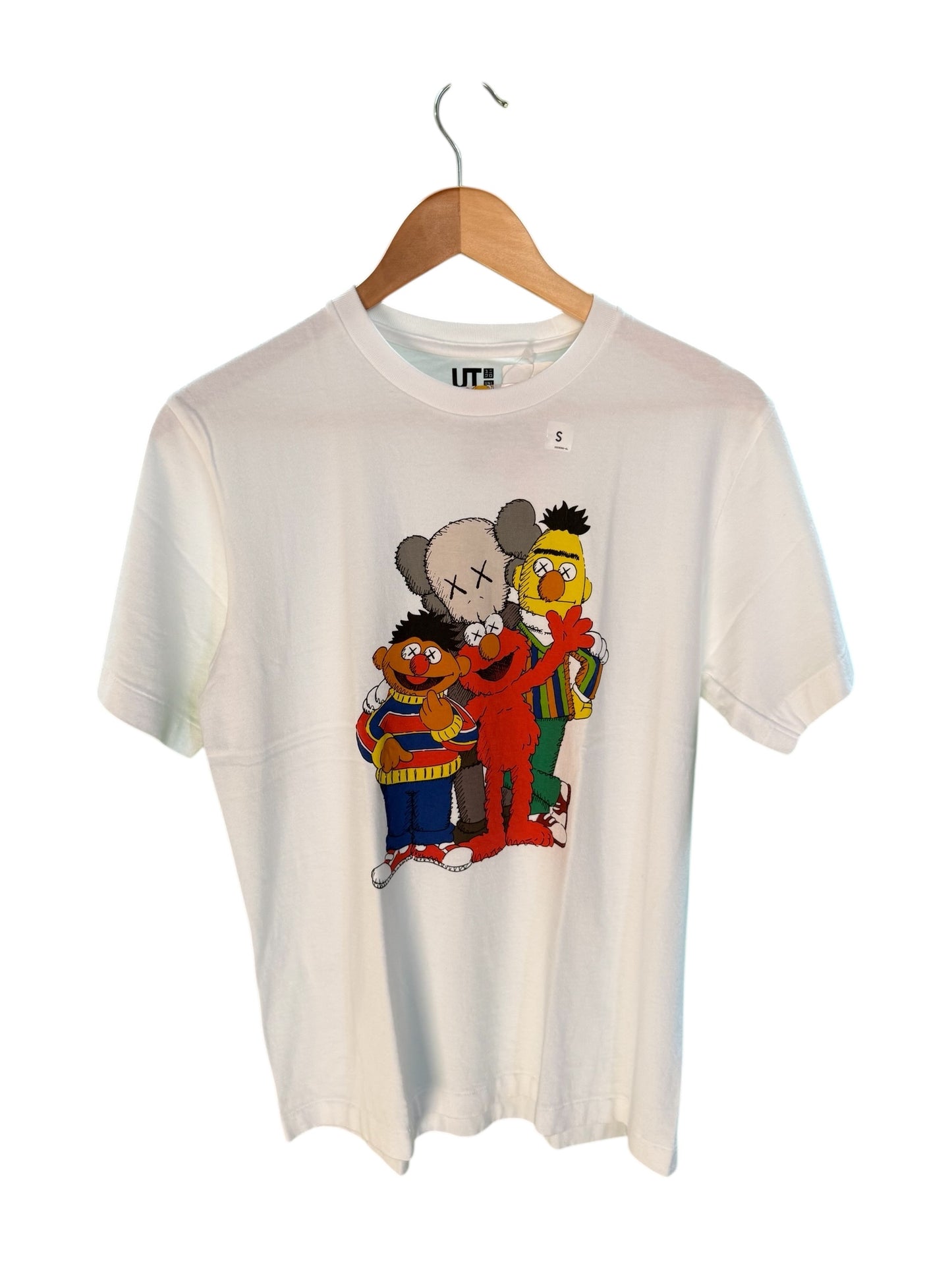 KAWS Sesame Street Friends Tee (S)