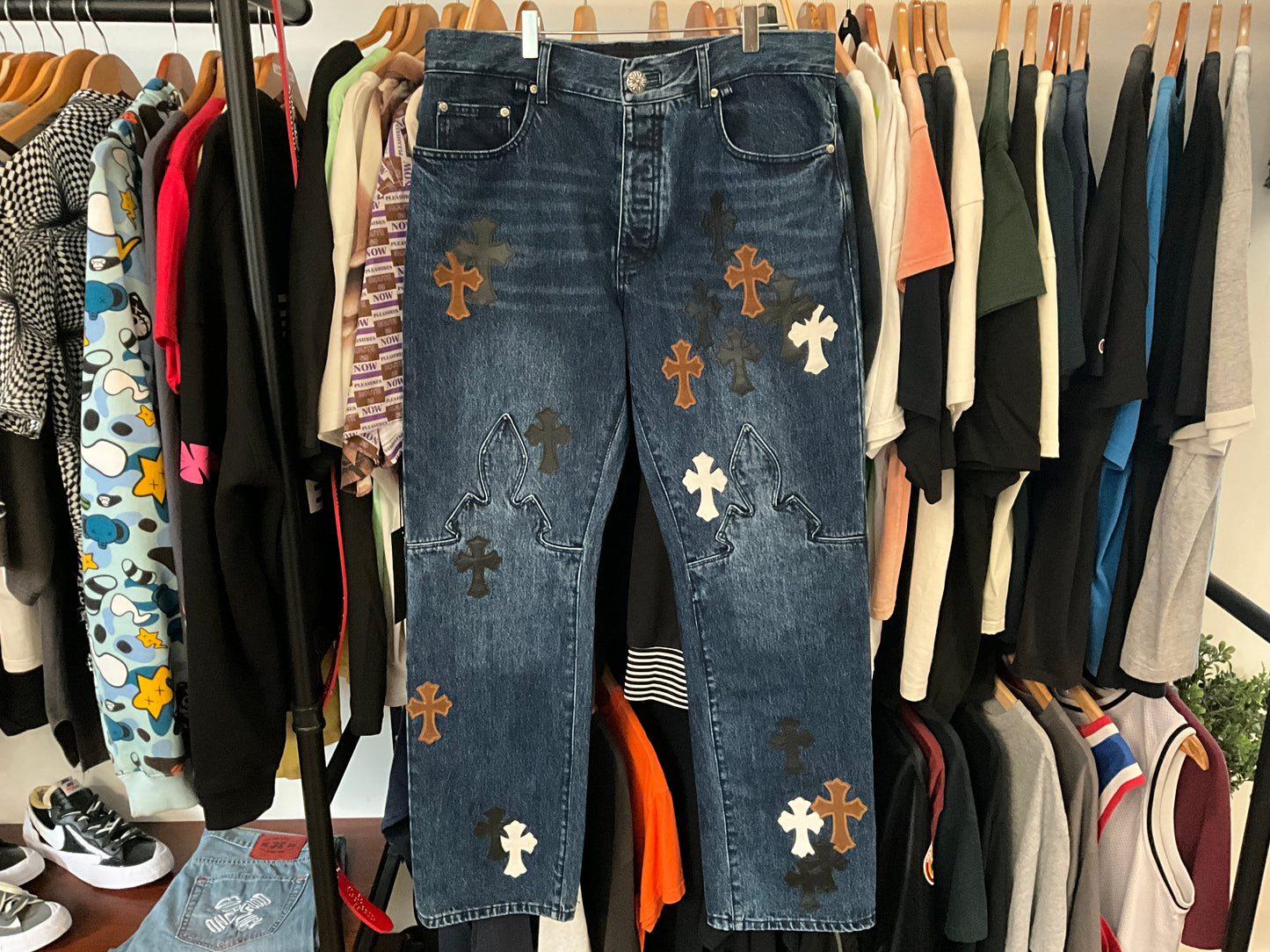 Chrome Hearts Style Cross Fleur Patch Denim Jeans Medium Wash Size 34