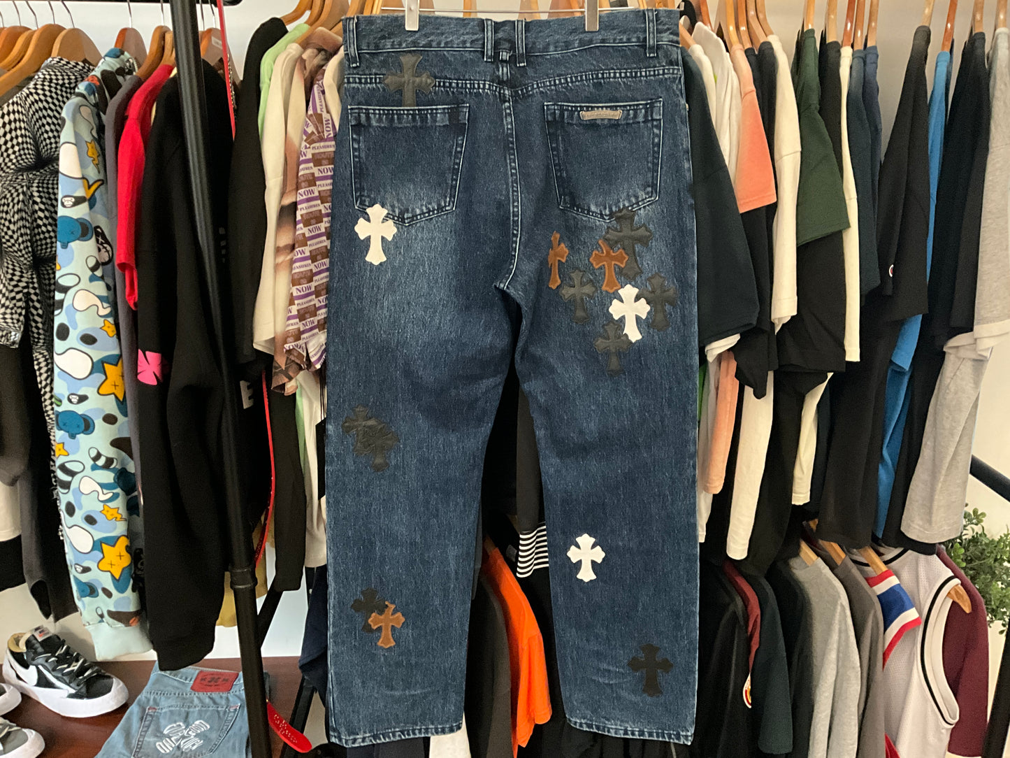 Chrome Hearts Style Cross Fleur Patch Denim Jeans Medium Wash Size 34